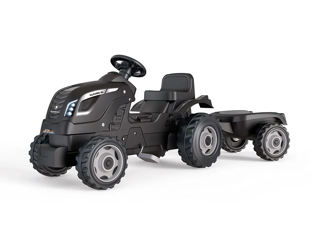 Schwarzer Farmer XL Traktor mit Anhänger