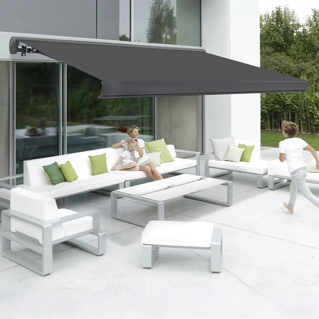 Store banne ILO MotorisÃ© Coffre IntÃ©gral 4x3m Coloris Anthracite