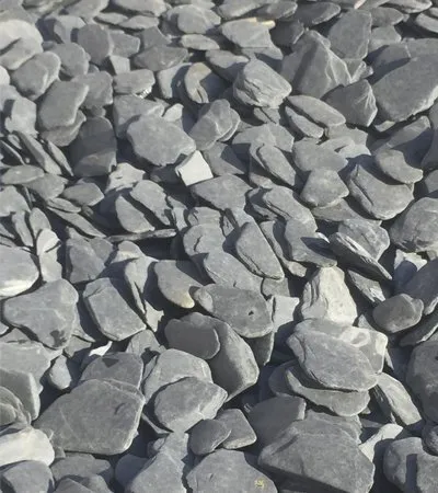 Galet ardoise noire de 20 40mm en sac de 18L