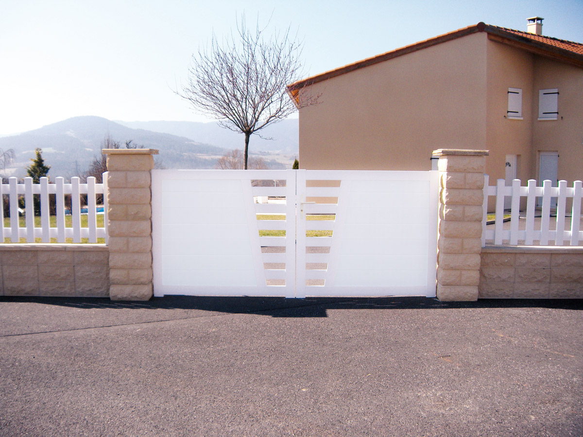 Portail et portillon pvc blanc