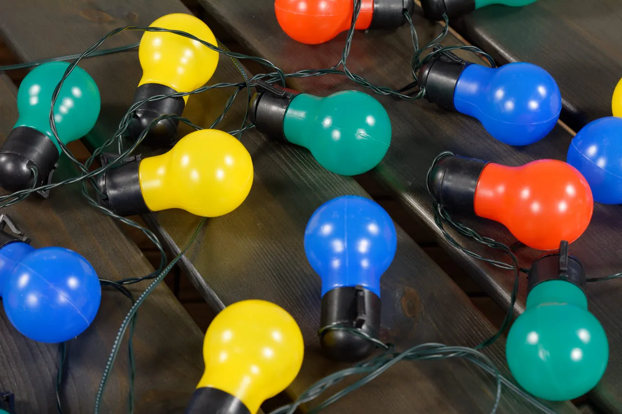 Guirlande d'extérieur guinguette solaire BAGO multicolore