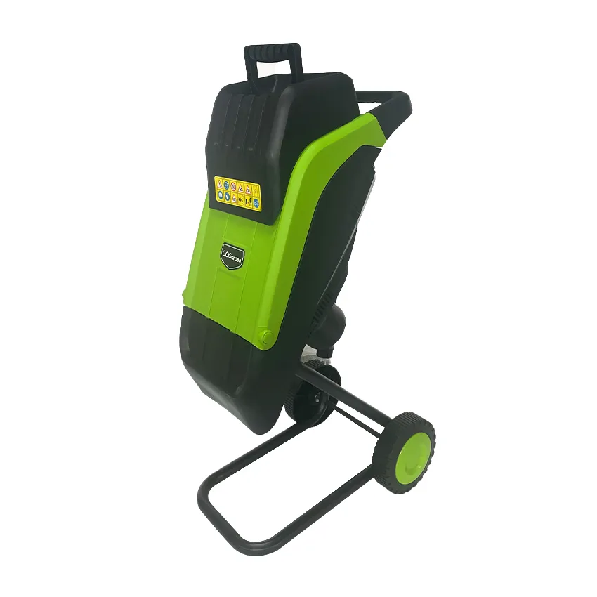 Broyeur de vÃ©gÃ©taux Ã©lectrique 2500W et sac