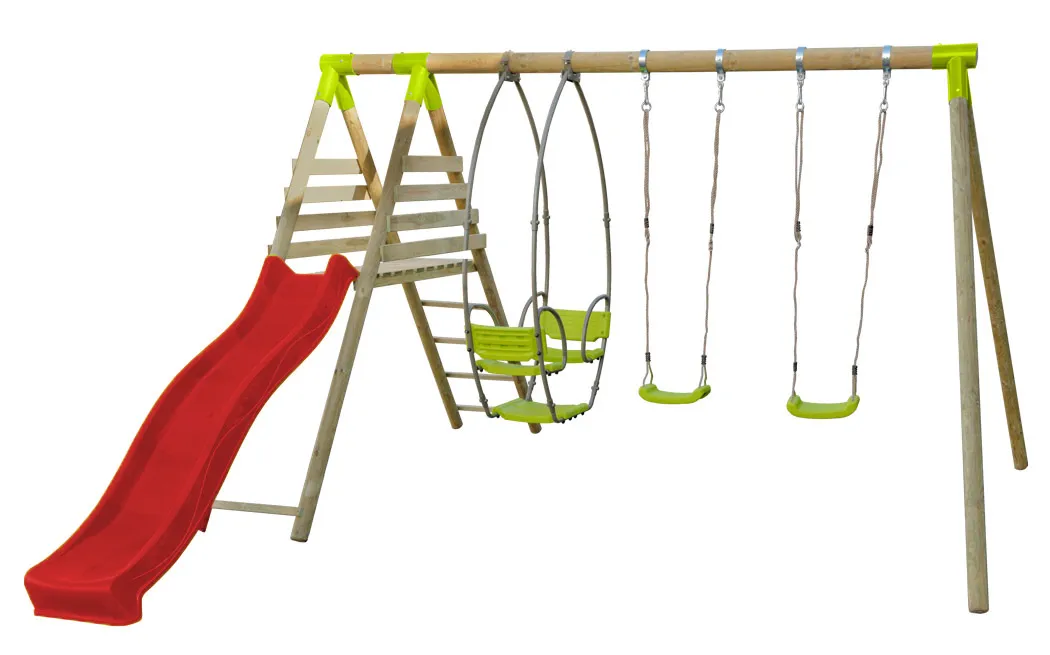 MANTELLA Kinderklettergerüst aus Holz mit roter Rutsche