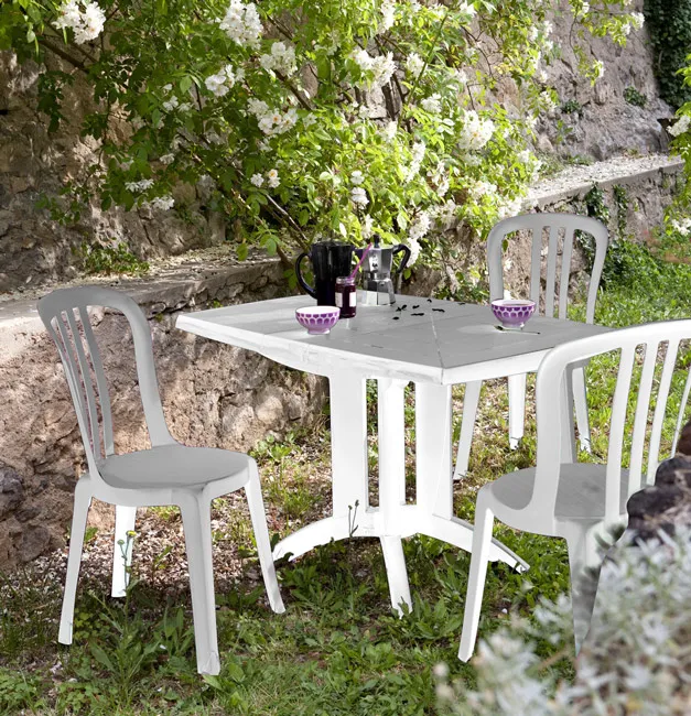 Salon de jardin: Table VEGA 118 CM et  4 chaises MIAMI Bistrot blanc