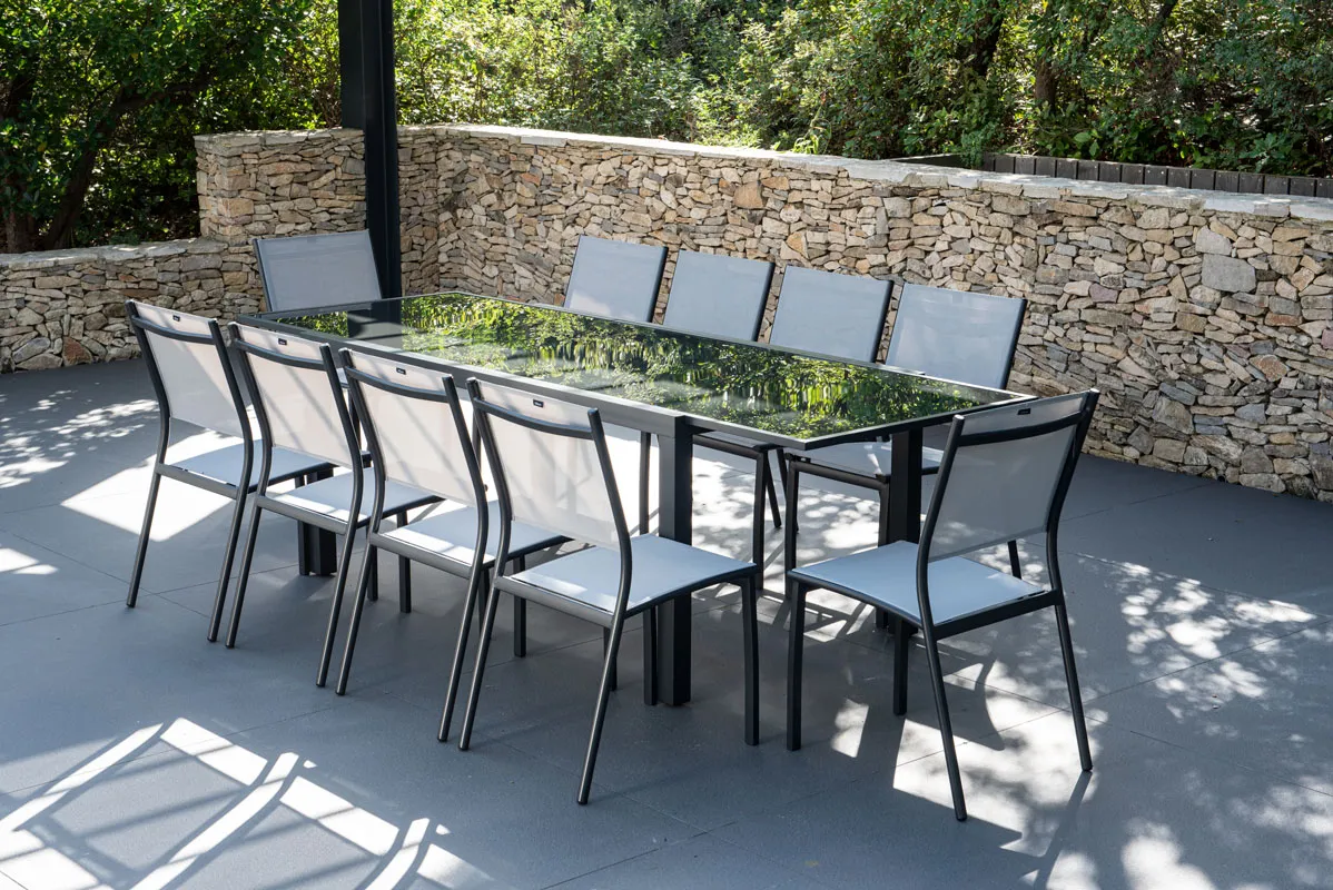 Salon de jardin: Table PALERME 165 245CM et 10 chaises ANTIBES gris