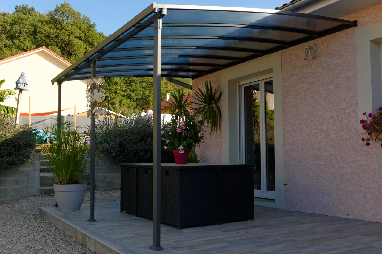 Pergola Polycarbonate adossée gris 300 x 400 cm MONTAT