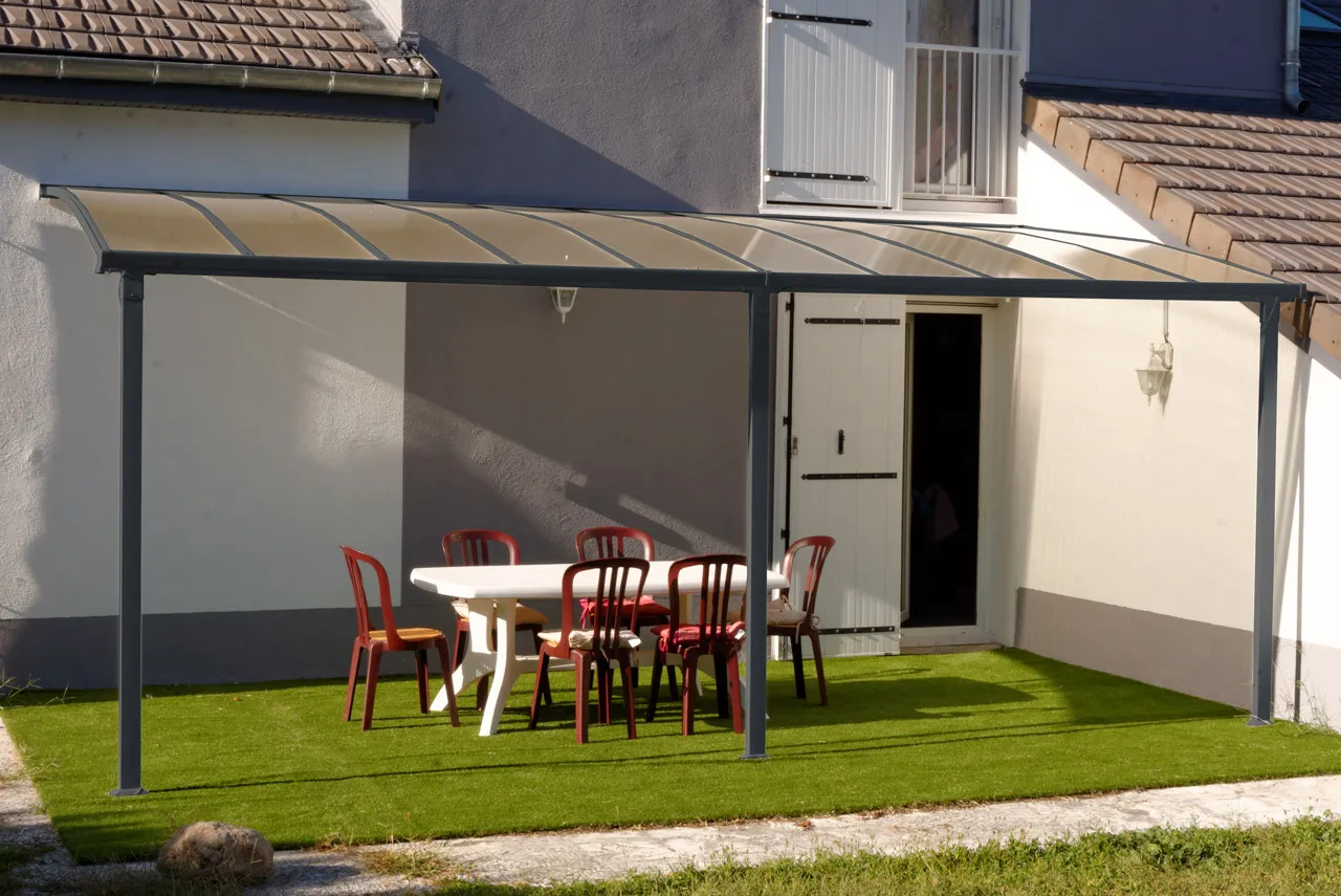 Pergola Polycarbonate adossÃ©e gris 300 x 570 cm MONTAT